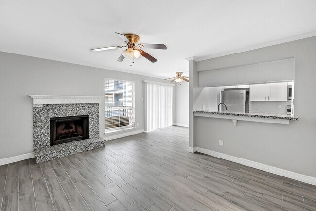 Building Photo - 18519 Egret Bay Blvd