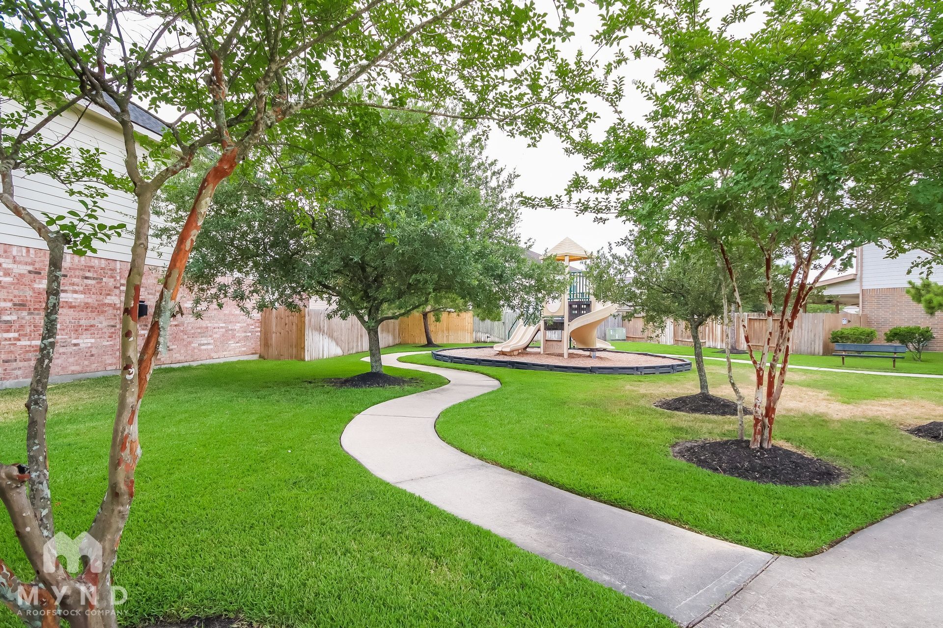 Building Photo - 5019 Forest Hurst Dr