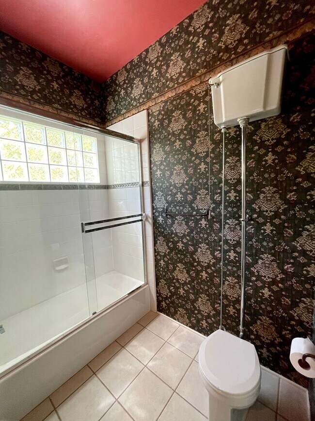 Building Photo - Gorgeous Wine Country 3 Bedroom 2 Bath Sin...