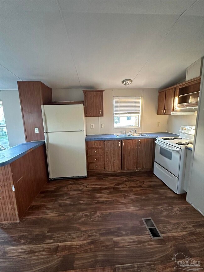 Building Photo - 5675 Saufley Field Rd