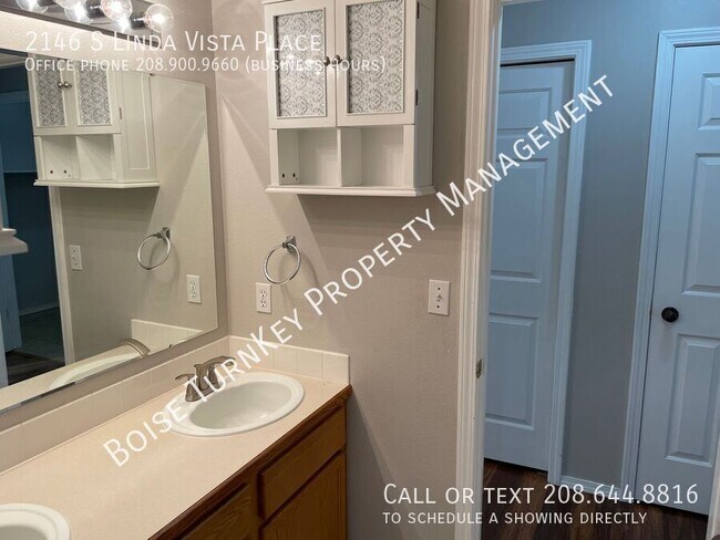 Building Photo - 2146 S Linda Vista Pl