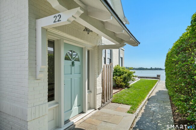 Building Photo - 22 Ocean Dr N