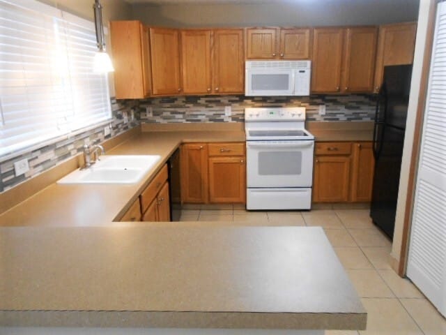 Building Photo - 7043 Bryemar Dr