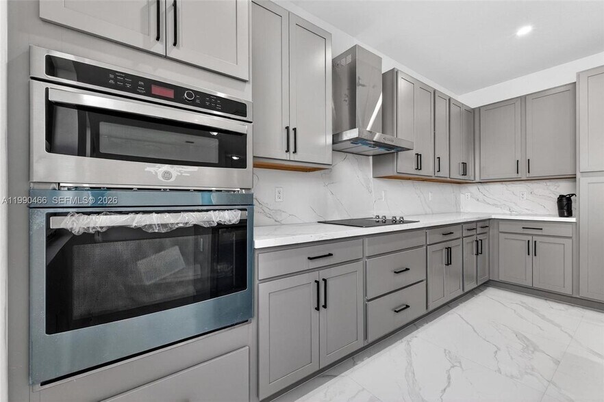 Building Photo - 15441 SW 20 Ln