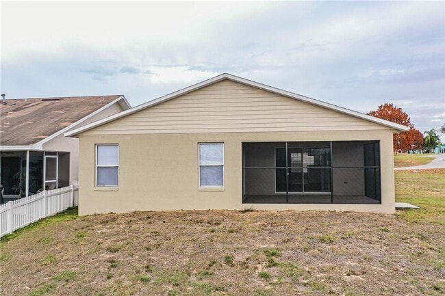 Building Photo - 812 Marcia Loop