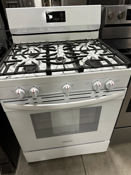 Building Photo - 217 S Mills St