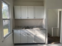 Building Photo - 1615 Cedar St