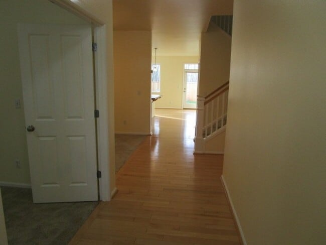 Building Photo - 3 Bedroom, 2.5 Bathroom Home with Office in Fife