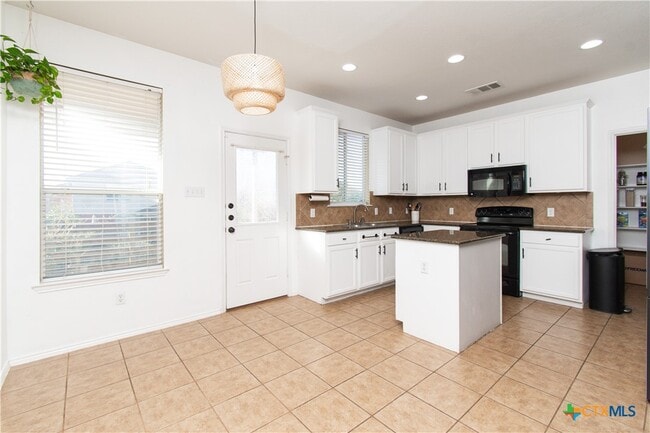 Building Photo - 2608 Moose Hide Dr