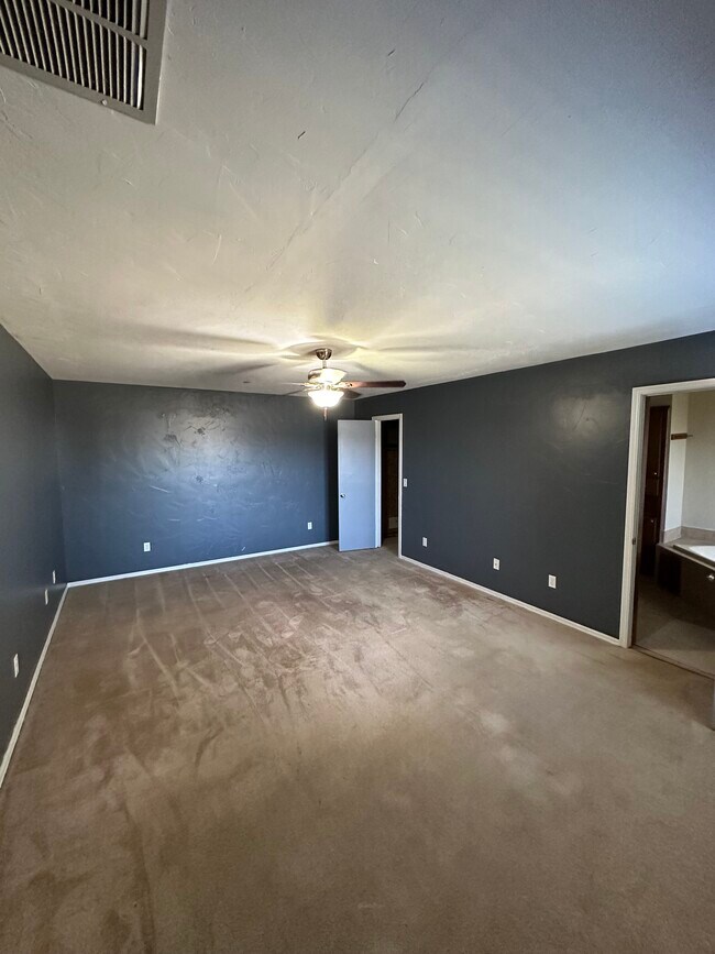 Building Photo - 17600 Durbin Park Rd