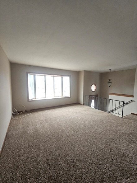 Building Photo - 830 Division St