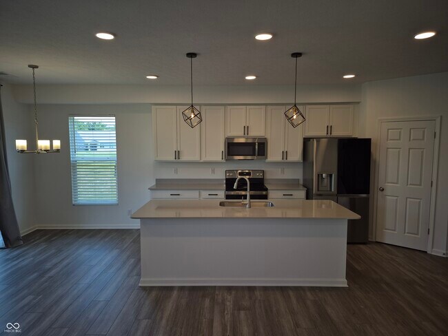 Building Photo - 10608 Mangrove Dr