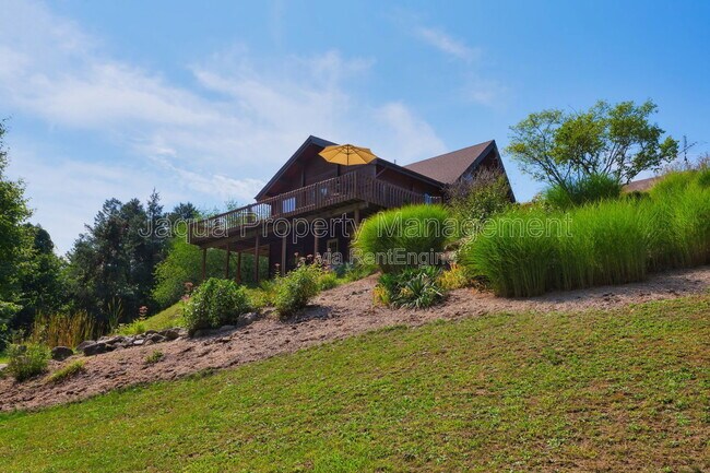 Building Photo - 61180 48th Ave