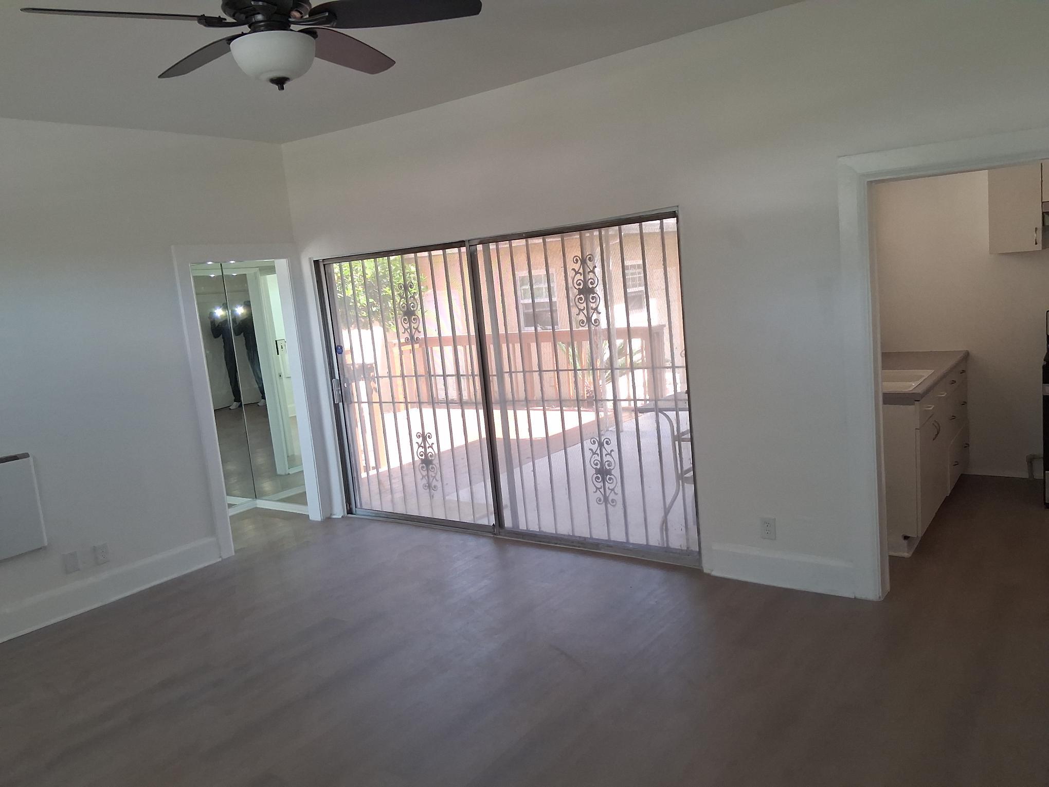 Building Photo - 6250 S Van Ness Ave