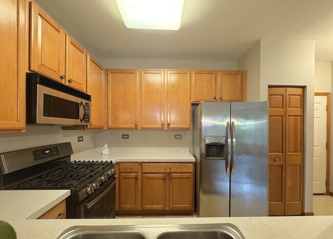 Building Photo - 2460 Georgetown Cir