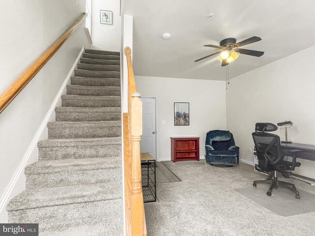 Building Photo - 12 S Exeter St