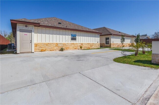 Building Photo - 22 Galveston Ave