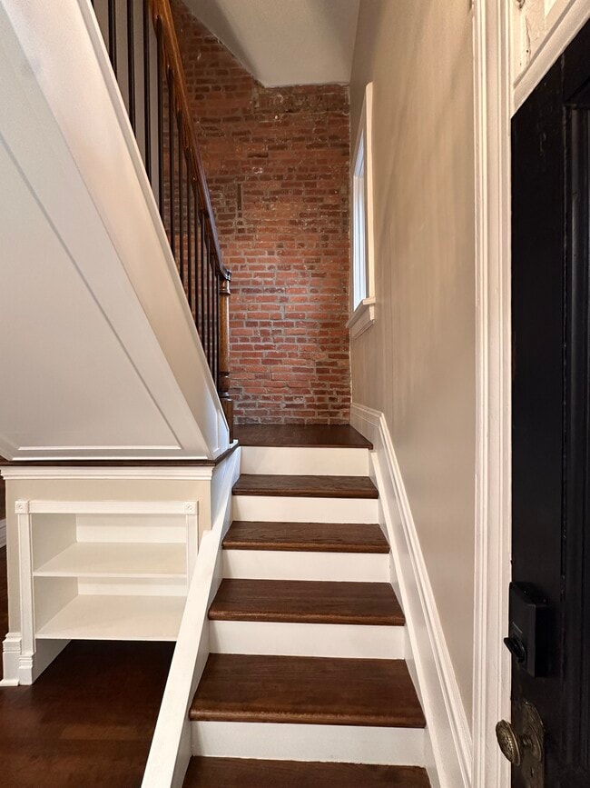 Building Photo - 67 E Mithoff St