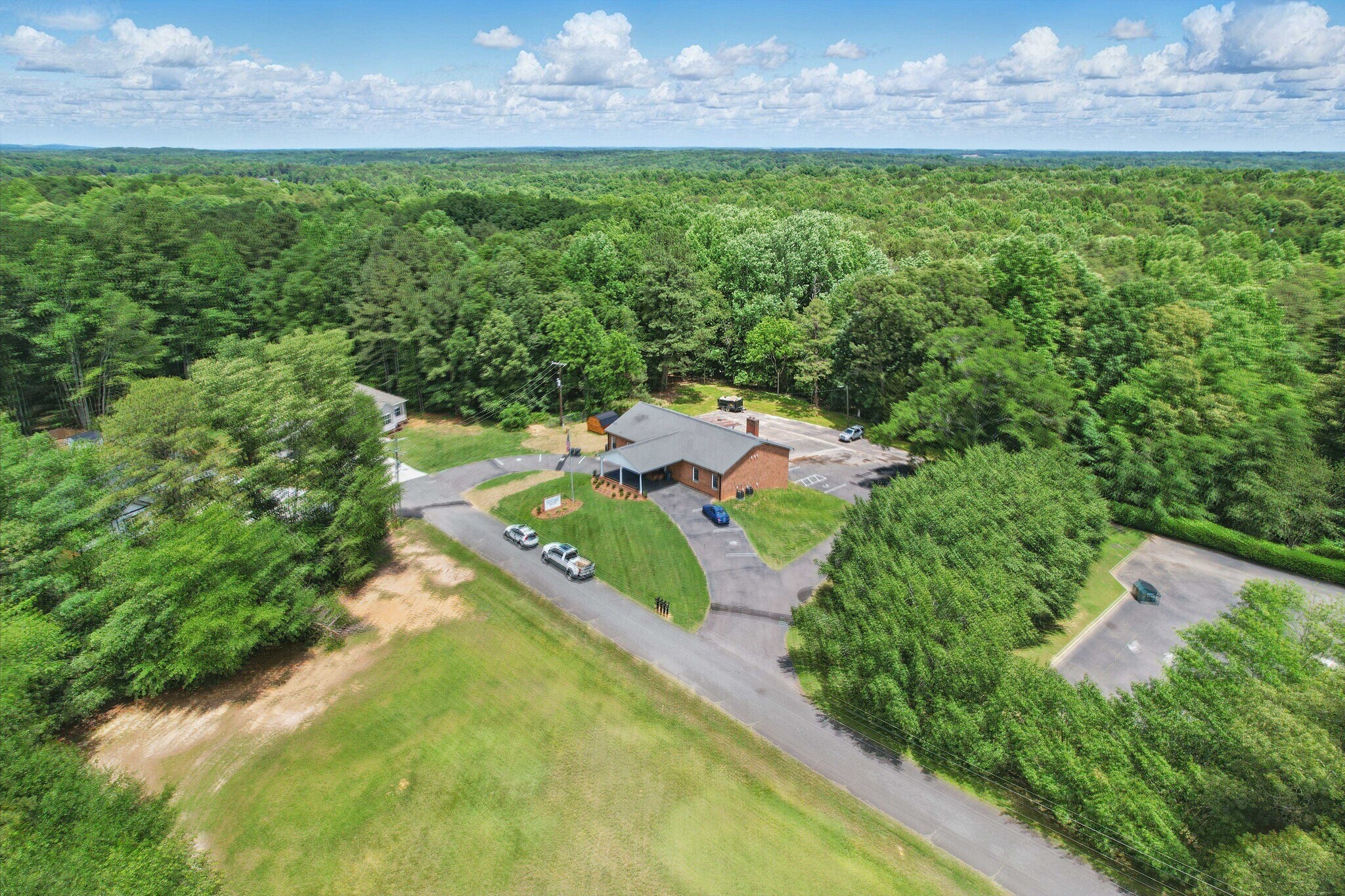 Building Photo - 216 Legion Dr