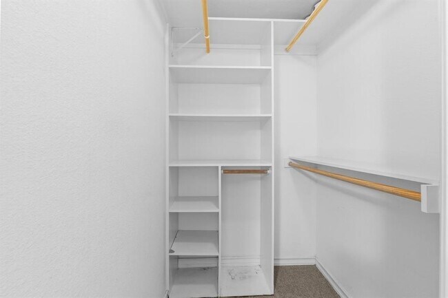 Building Photo - 407 E 45th St