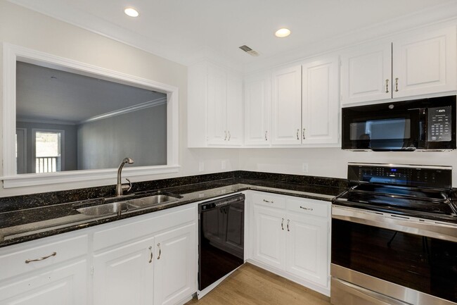 Building Photo - # Serene Living Near Travelers Rest