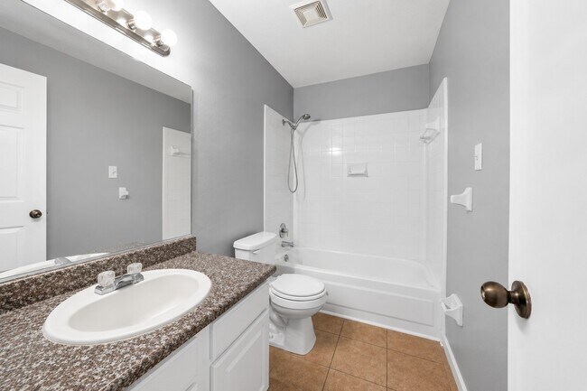 Building Photo - 1707 Stone Lake Dr