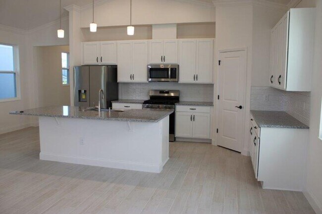 Building Photo - BRAND NEW 3 BEDROOM SINGLE FAMILY HOME IN ...