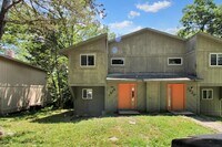 Building Photo - 3918-3920 Rock Quarry Rd