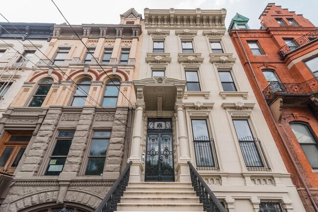 Building Photo - 465 Jersey Ave