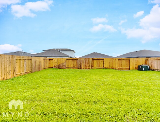 Building Photo - 7815 Cattleman Vly Dr