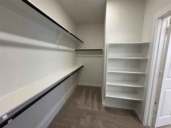 Building Photo - 31138 Myers Hvn Ln