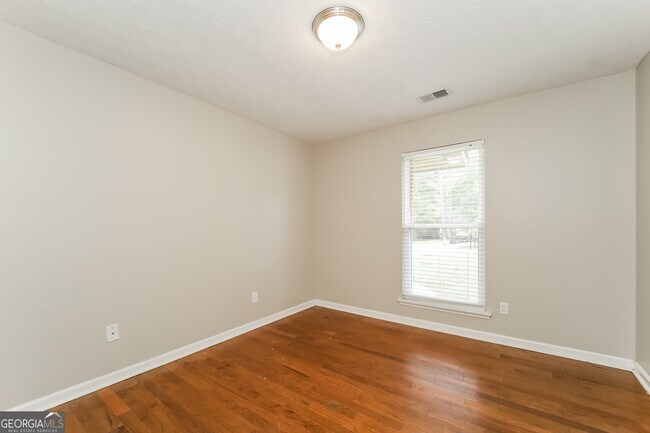 Building Photo - 8524 Cedar Creek Ridge