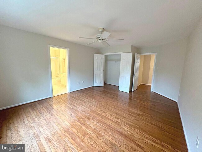 Building Photo - 1151 Fieldview Dr