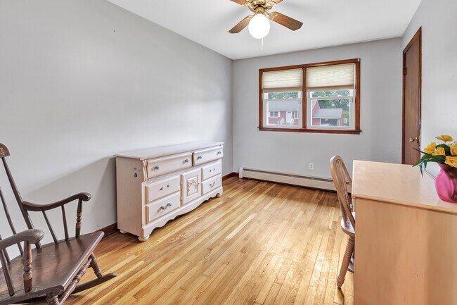 Building Photo - 15 Albert St