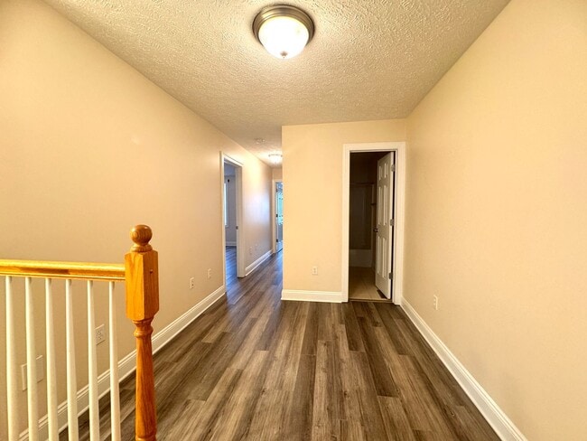 Building Photo - Huff Heritage Townhome  3 Bed, 2.5 Bath  A...