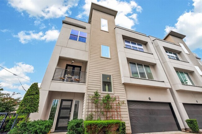 Building Photo - 1604 Ovid St