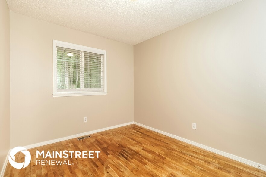 Building Photo - 4202 79th Ave W