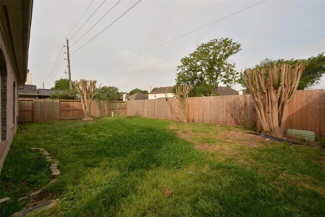 Building Photo - 2931 Sunbird Dr