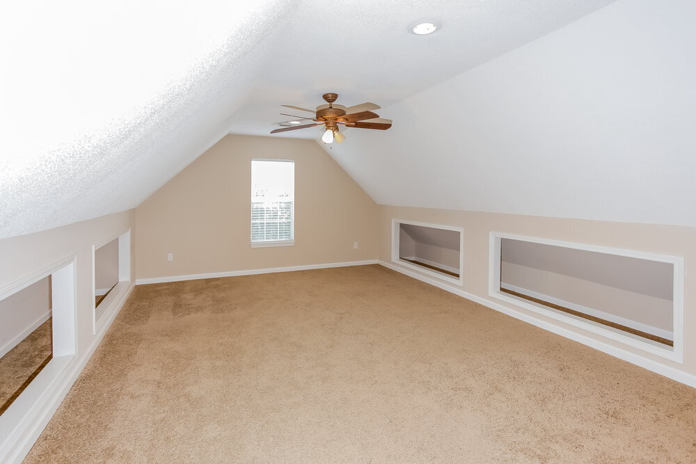 Building Photo - 9296 McClendon Cir N