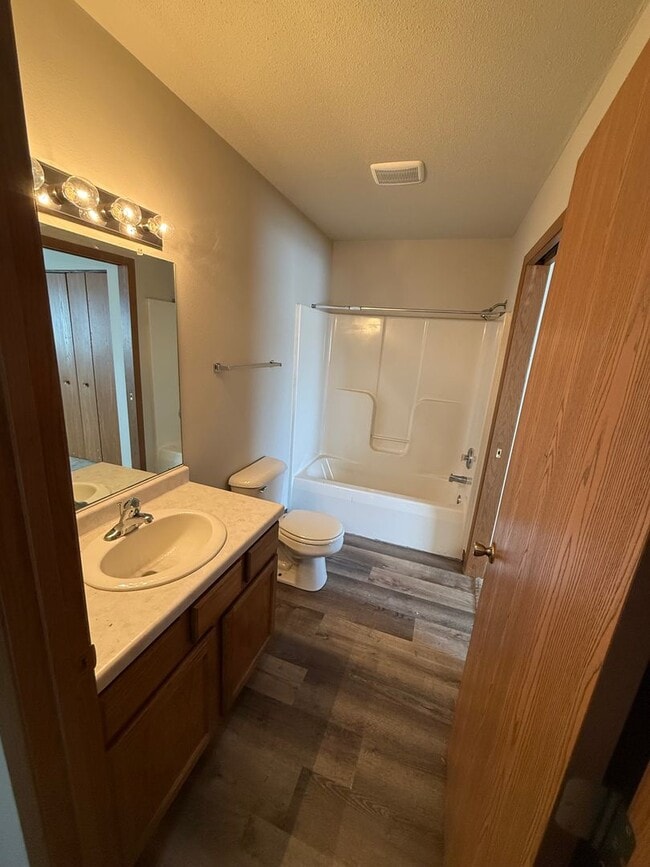 Building Photo - 5734 Gables Dr