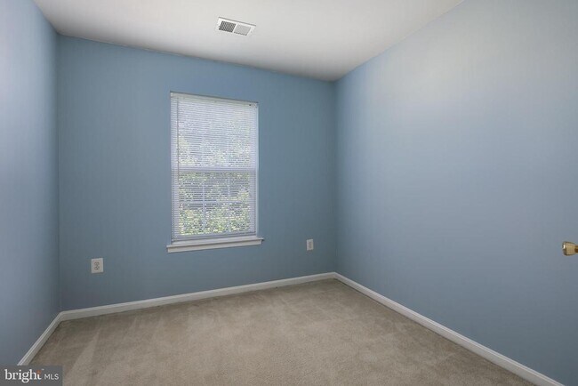 Building Photo - 8611 Ellesmere Way