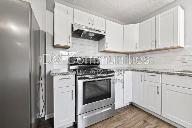 Building Photo - 15331 Campden Hill Rd