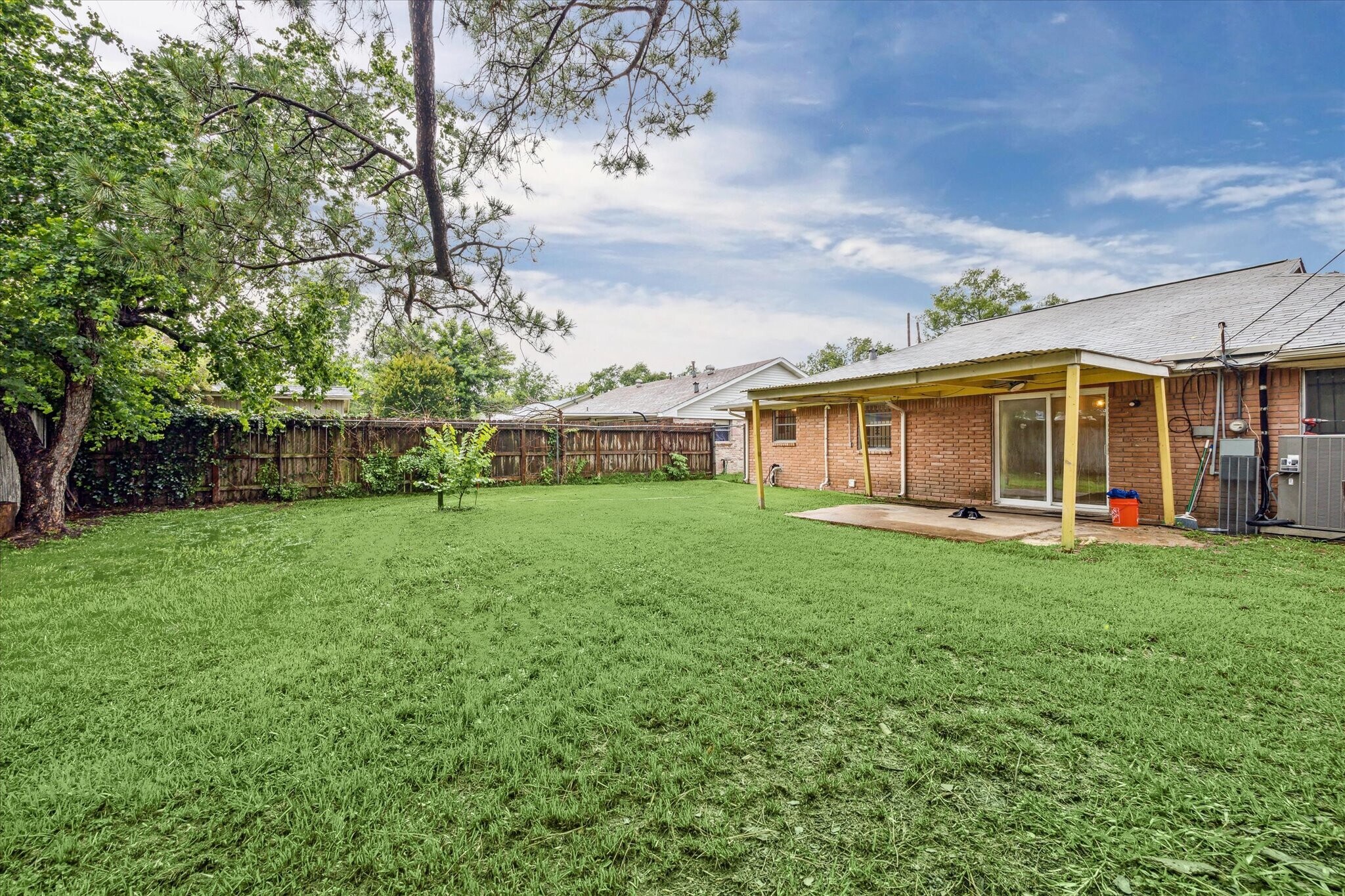 Building Photo - 538 Glenvale Dr