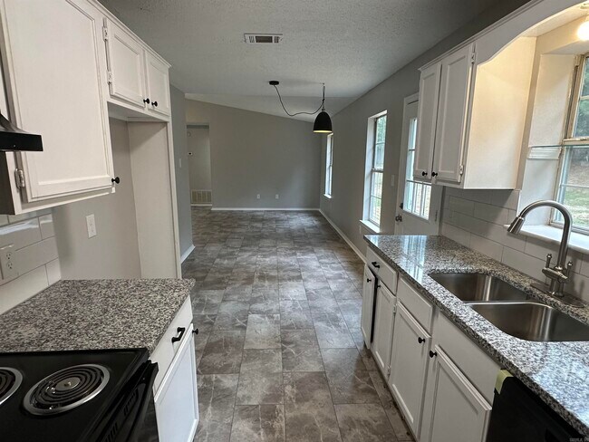 Building Photo - 14025 Cottontail Ln
