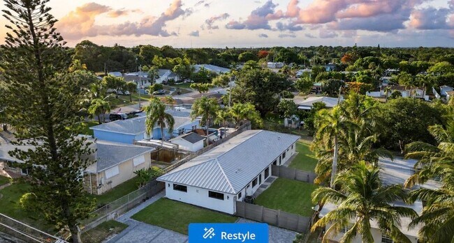 Building Photo - 303 De Carie St
