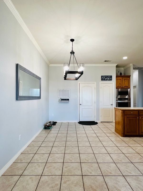 Building Photo - 9220 Edgemont Dr