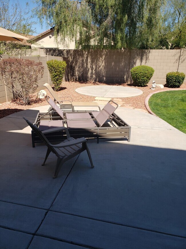 Building Photo - Gorgeous 4 Bed 3 Bath home in Anthem