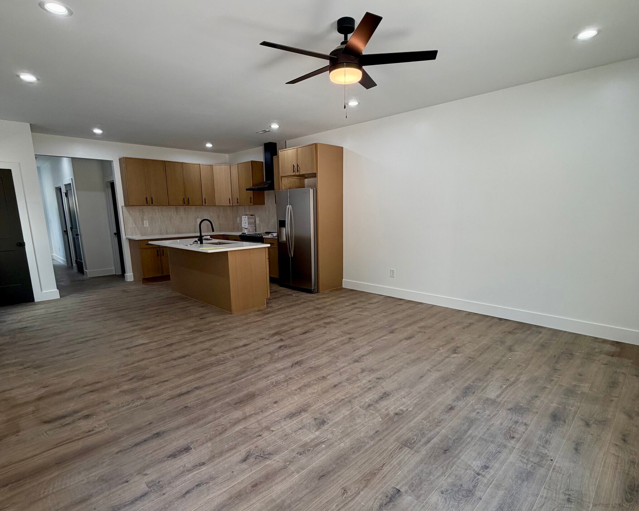 Building Photo - 3425 Garden Dr