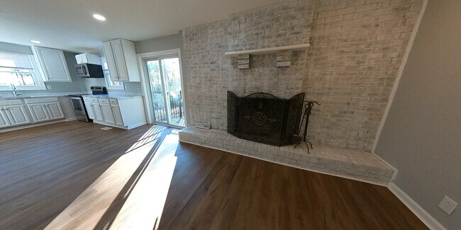 Building Photo - 517 Lois Ln