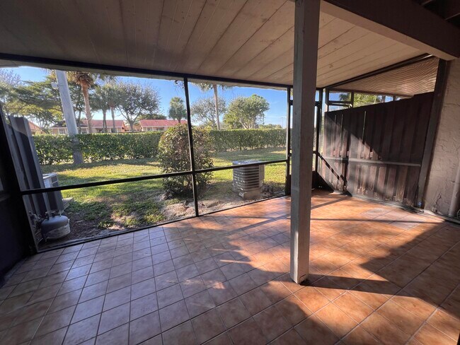 Building Photo - 6604 Dockside Cir